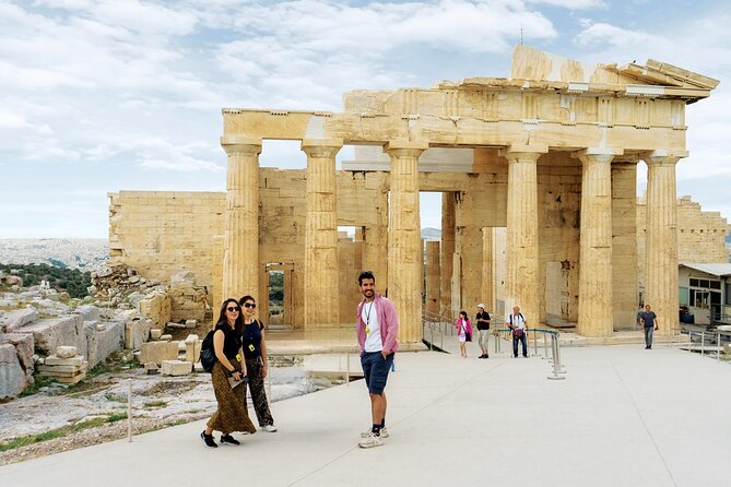 First Access Acropolis Tour, Beat the Crowds, Enjoy the Parthenon - Meeting the guide and getting through the gate