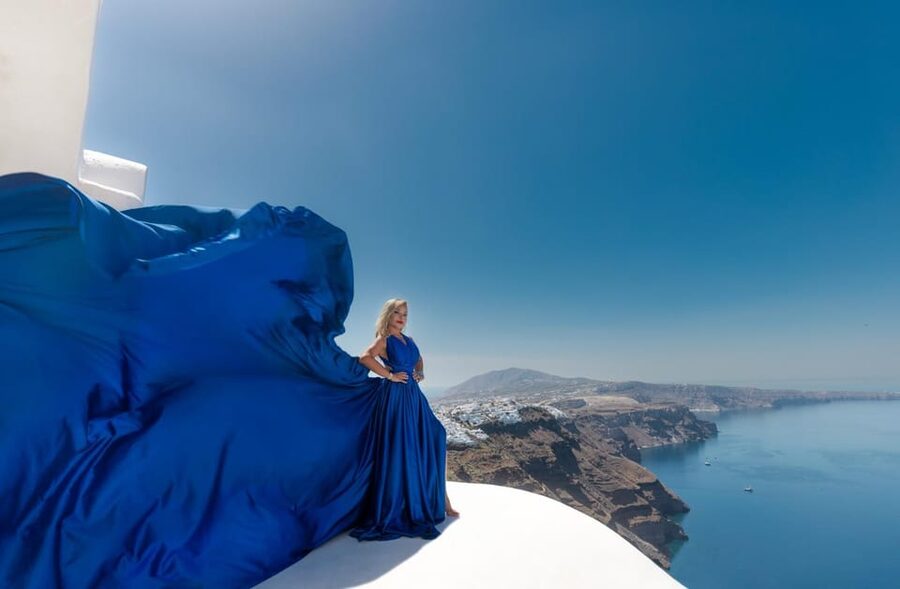 Flying dress Photoshoot in Santorini with Hotel Pickup - Is the $141 price good value?