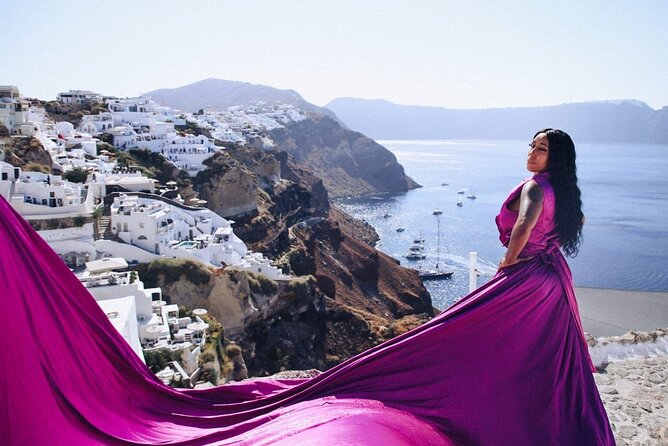 Flying Dress Santorini Photoshoot - Choosing the dress and changing in Oia