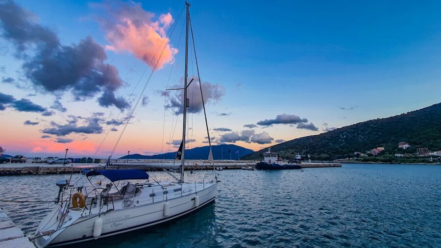 From Agia Efimia: All Inclusive Sailing Day Trip to Ithaca - Swimming, snorkeling, and paddleboarding in clear water
