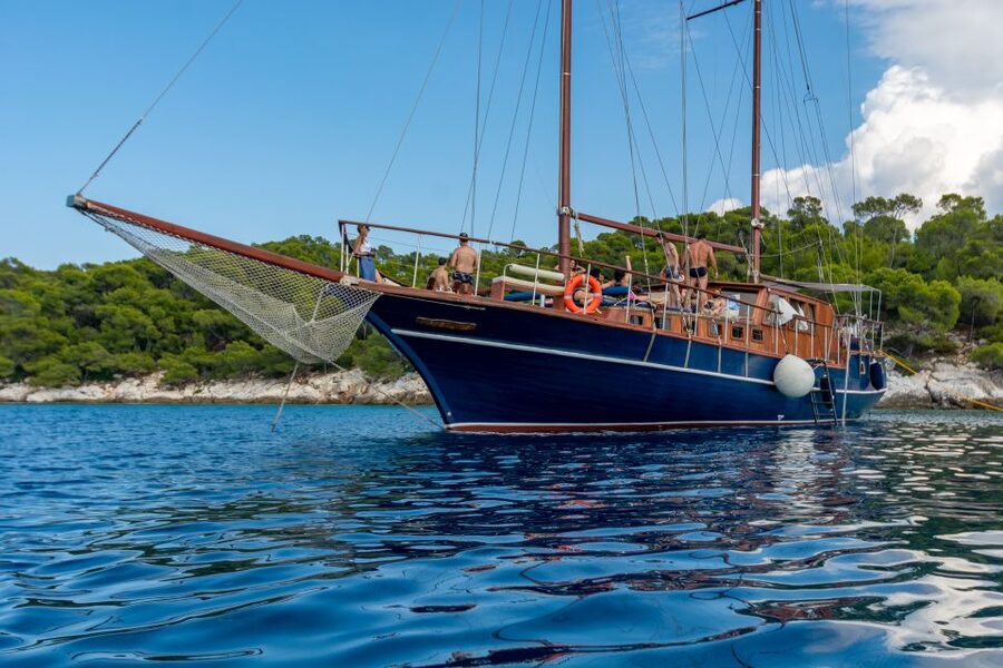 From Athens: Aegina, Agistri and Metopi Day Cruise w/ Lunch - Agistri: a short taste of island life