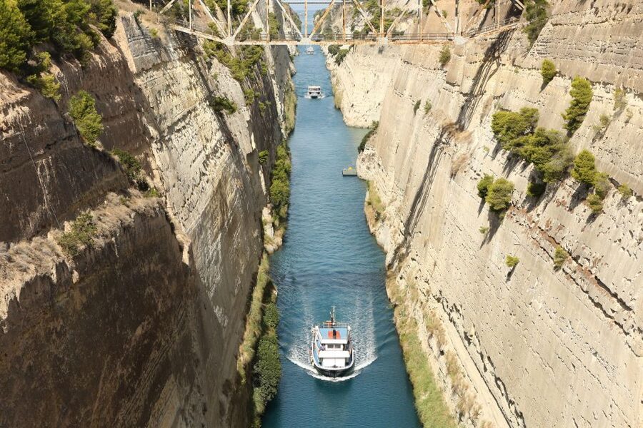 From Athens: Ancient Corinth Day Trip with Canal & VR Guide - Why Corinth makes a smart day trip from Athens