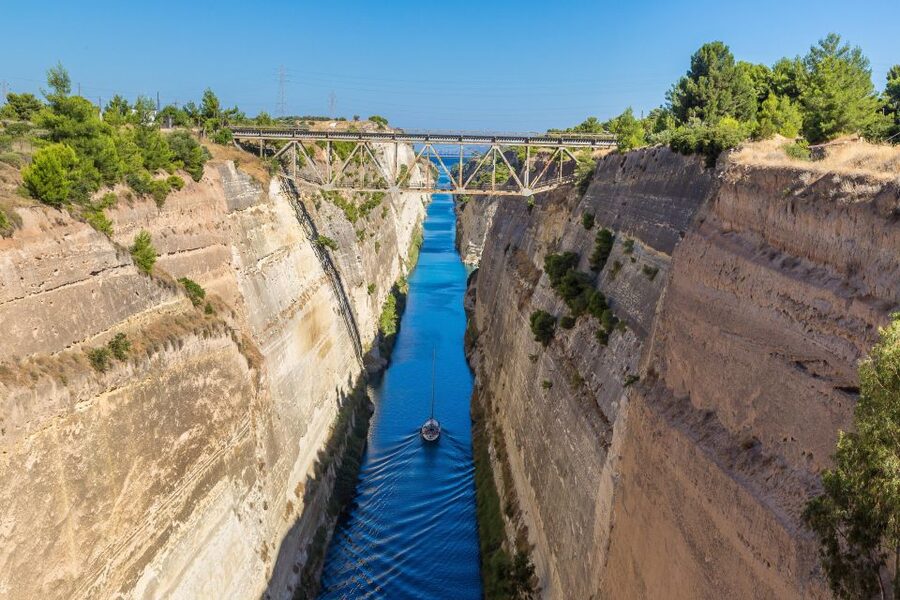 From Athens: Ancient Corinth Day Trip with Canal & VR Guide - How the VR and audio guide change the visit