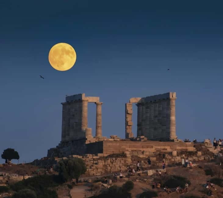 From Athens: Lake Vouliagmeni Spa & Temple of Poseidon Tour - Lake Vouliagmeni: a quiet stop near the capital