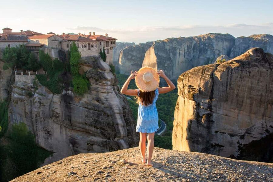 From Athens: Meteora Monasteries and Hermit Caves Tour - The road to Kalabaka and Kastraki