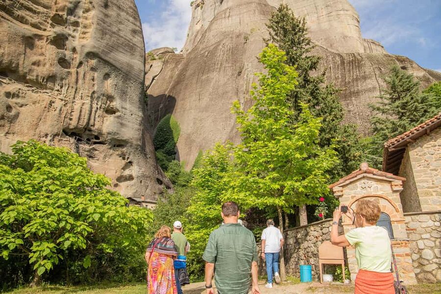 From Athens: Meteora Monasteries and Hermit Caves Tour - Meeting the coach at Athens Railway Station