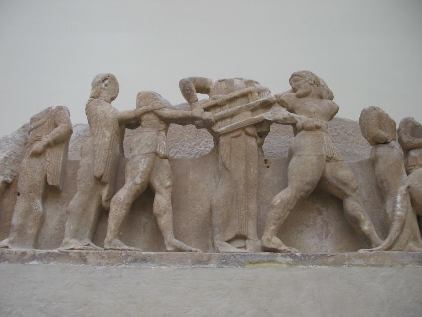 From Athens: Private Delphi and Thermopylae Guided Day Trip - Delphi Museum’s Sphinx, Charioteer, and Antinoos