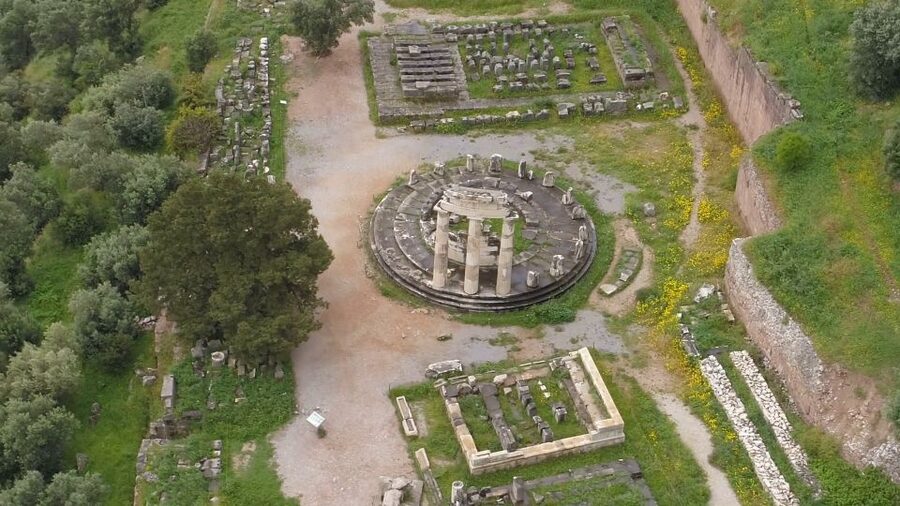From Athens: Private Delphi and Thermopylae Guided Day Trip - Should you book it?