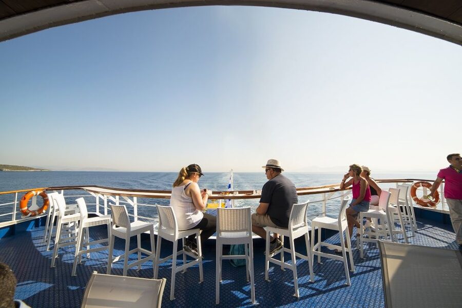 From Athens: Saronic Islands Full-Day Cruise with VIP Seats - Food, drinks, and the rhythm of the sailing