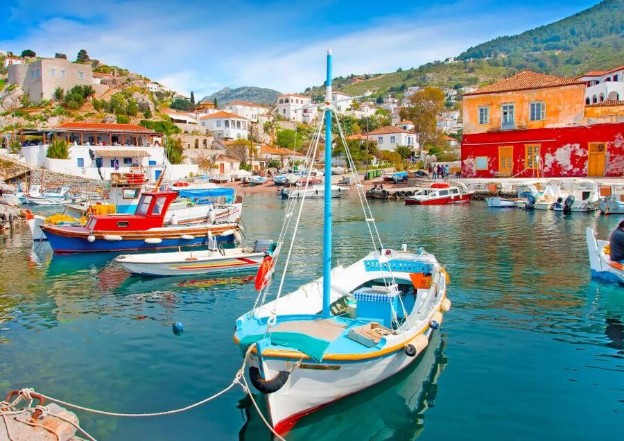 From Athens: Saronic Islands Full-Day Cruise with VIP Seats - Who will get the most from this cruise?
