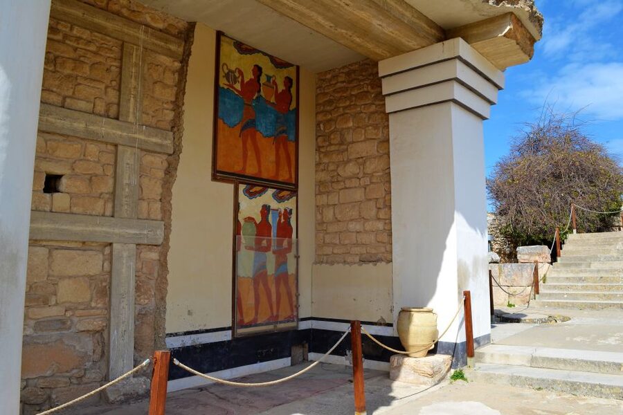 From Chania: Full-Day Heraklion Highlights Guided Tour - What the $112 price really covers