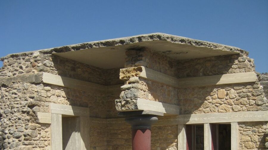 From Chania: Knossos Palace and Heraklion Full-Day Tour - Knossos Palace and the Minoan story
