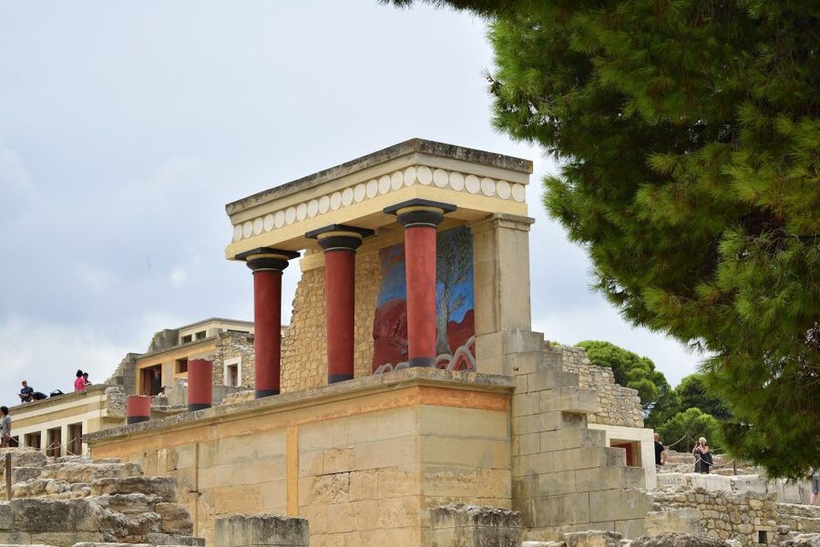 From Chania: Knossos Palace and Heraklion Full-Day Tour - The long ride from Chania to Knossos