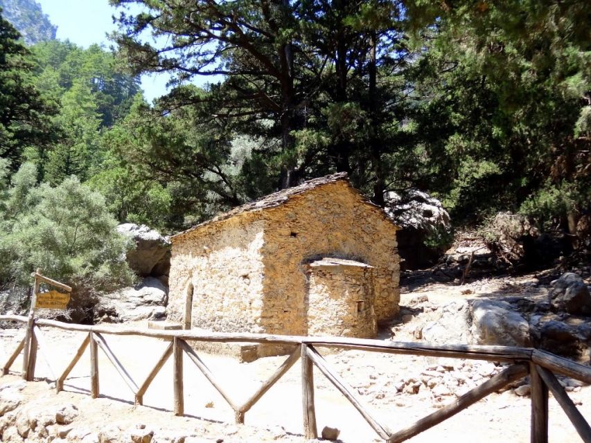 From Chania/Rethymno: Samariá Gorge Guided Hike with Pickup - Through forests, springs, and the old Samaria settlement