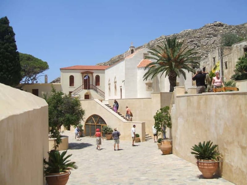 From Herakleion: Day Trip to Preveli Beach and Kourtaliotiko - Kourtaliotiko Gorge: the scenic introduction
