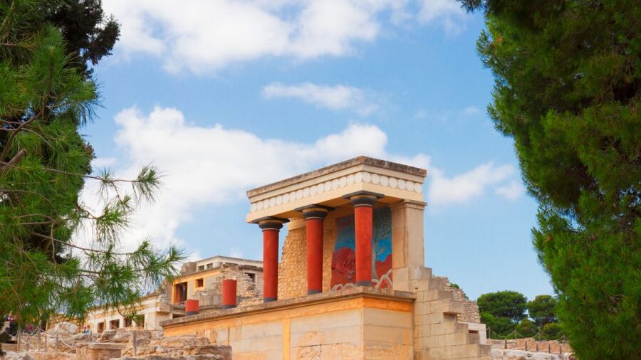 From Heraklion: Historical Center City Tour & Knossos Palace - Free time and the short transfer to Heraklion