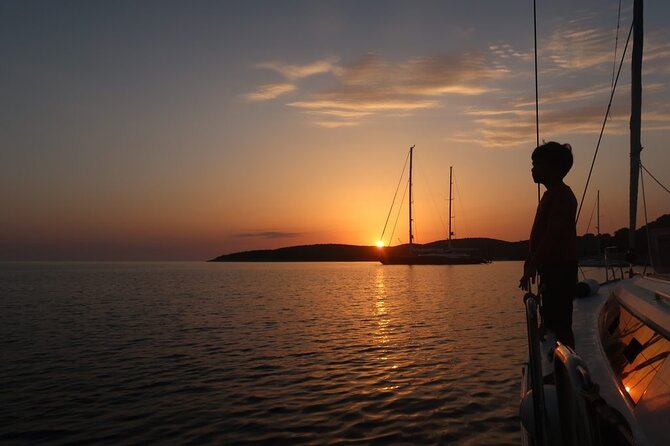 From Heraklion:Small group 5,5h Sunset Sailing trip to Dia Island - Agios Georgios and the turquoise swimming stop