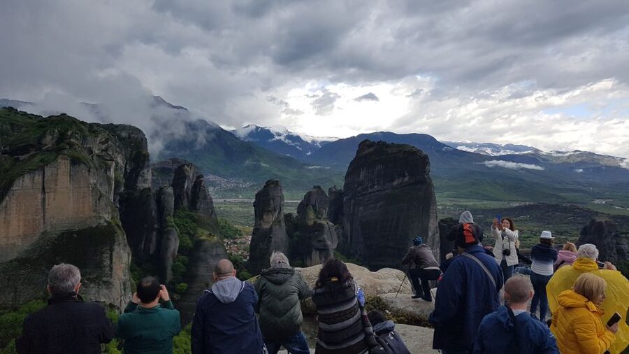 From Kalambaka or Kastraki: Midday Meteora Tour - Why Meteora works so well as a half-day trip