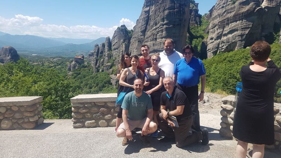 From Kalambaka or Kastraki: Midday Meteora Tour - Viewpoints that make the minibus useful