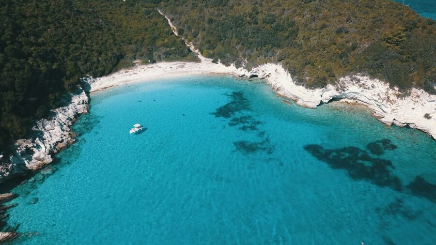 From Lefkimmi: Corfu, Kavos Party Booze Cruise - The party starts as soon as you leave Lefkimmi