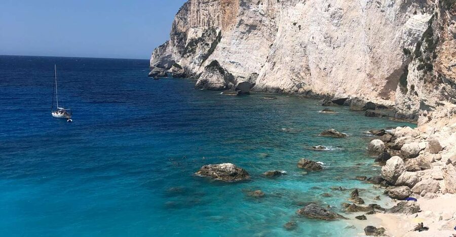 From Lefkimmi: Paxos, Antipaxos & Blue Caves Boat Tour - Why Paxos and Antipaxos make a good day from Corfu