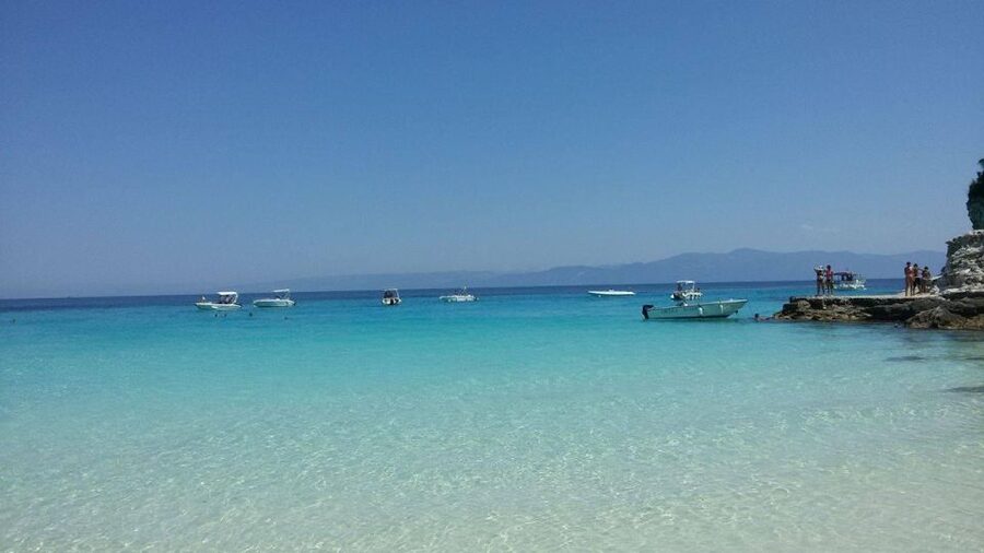 From Lefkimmi: Paxos, Antipaxos & Blue Caves Boat Tour - Two hours in Gaios adds a welcome change of pace