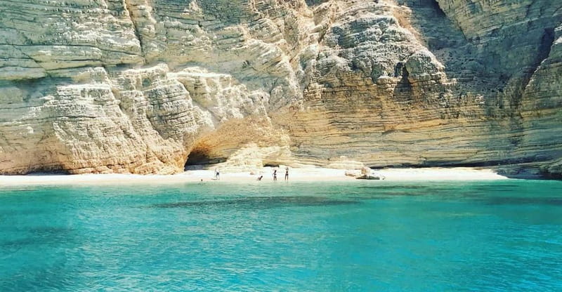 From Naxos: Koufonisia Boat Cruise and Rina's Cave w/ Lunch - Kato Koufonisi and lunch on board