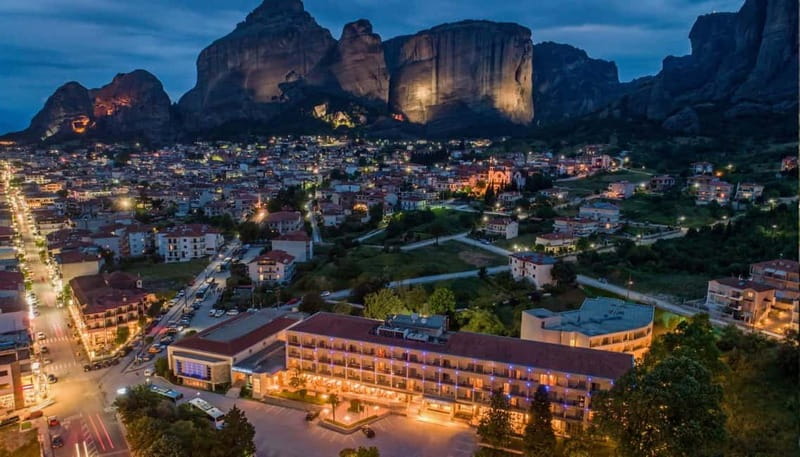 From Parga: Magical Meteora Tour - Starting early in Parga