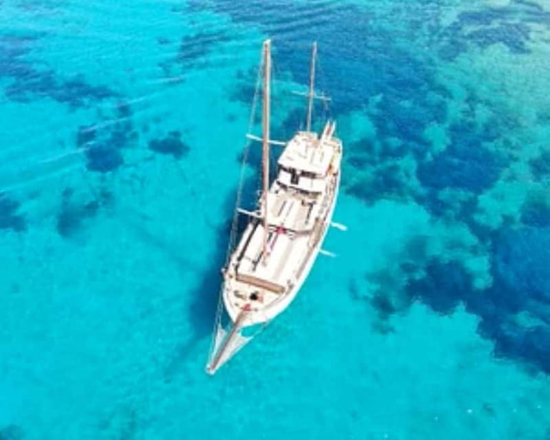 From Paros : Antiparos and Despotiko Full Day Cruise - Finding Punta Port and getting aboard the Naousa