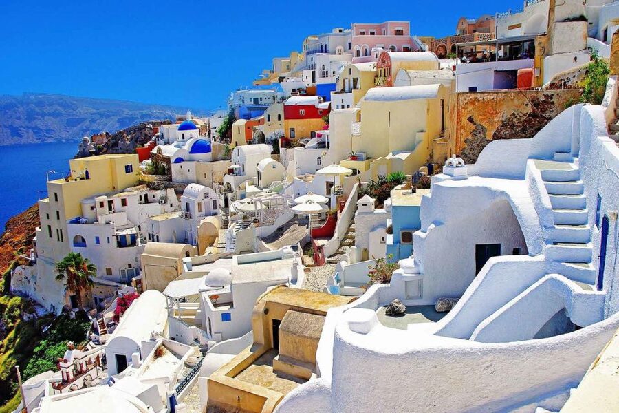 From Rethymno: Full-Day Trip to Santorini by Boat - What the guide and bus add to the day