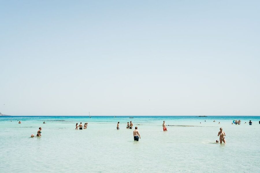 From Rethymno/Kavros: Elafonissi Pink Sand Beach Tour - Guide languages and the people who make the trip work