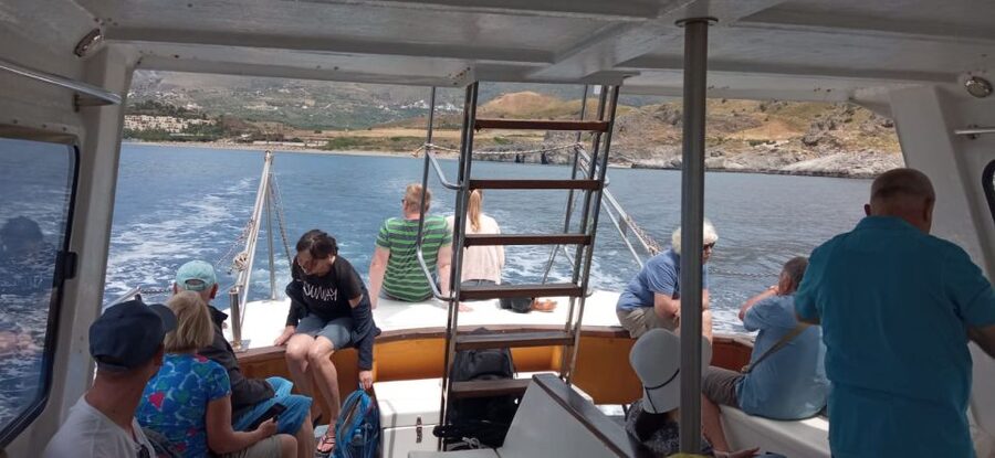 From Rethymno: Kourtaliotiko, Preveli Palm Beach, & Damnoni - Plakias: a short taste of a fishing village