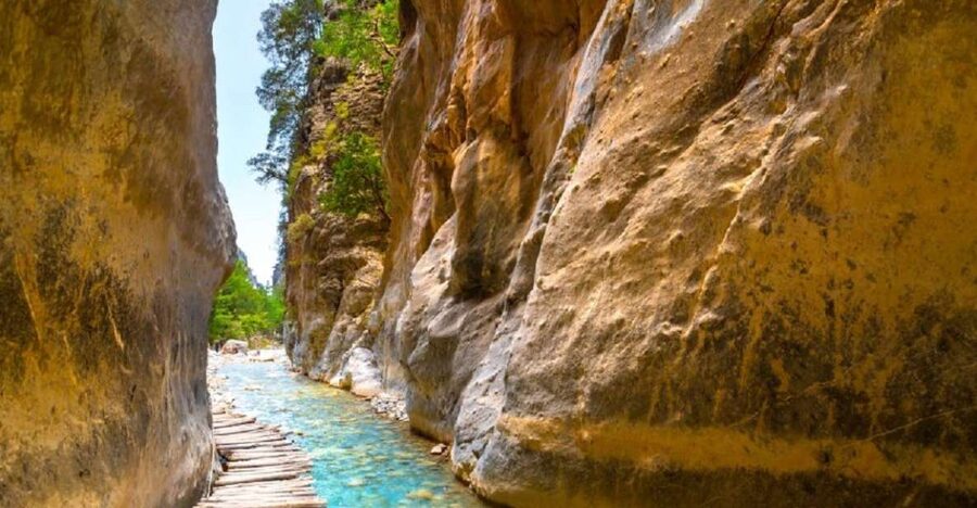 From Rethymno: Samariá Gorge Full-Day Hike - The early bus ride from Rethymno to Omalos