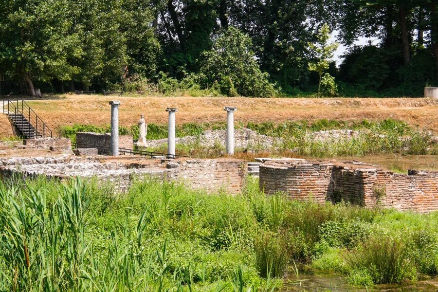 From Thessaloniki:Day Trip to Dion, Litochoro &Mount Olympus - Seeing Mount Olympus from its foothills