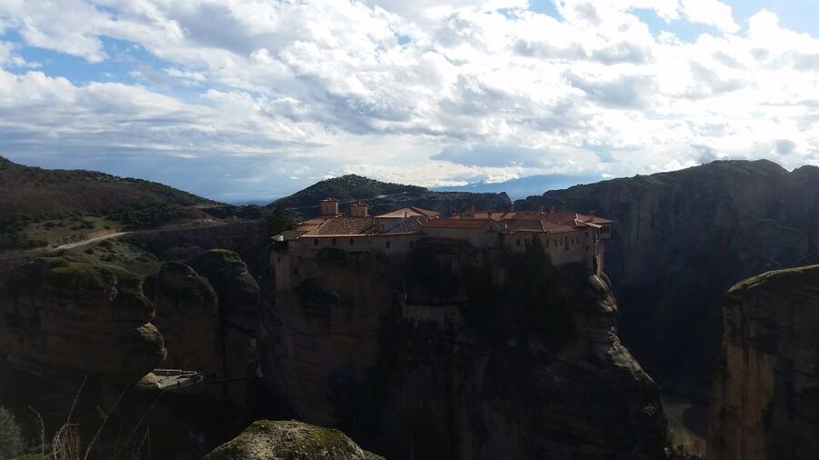 From Thessaloniki: Meteora Small Group Day Trip - Early pickup and the road to Kalambaka