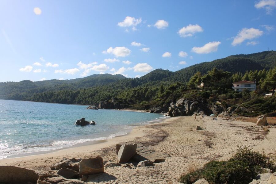 From Thessaloniki: Sithonia Beaches and Scenic Villages Tour - Porto Koufo gives the day its best meal pause