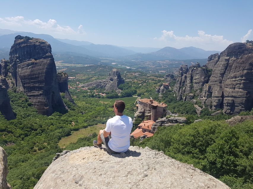 From Thessaloniki: Train Trip to Meteora & Monastery Tour - Seeing all six monasteries from the road