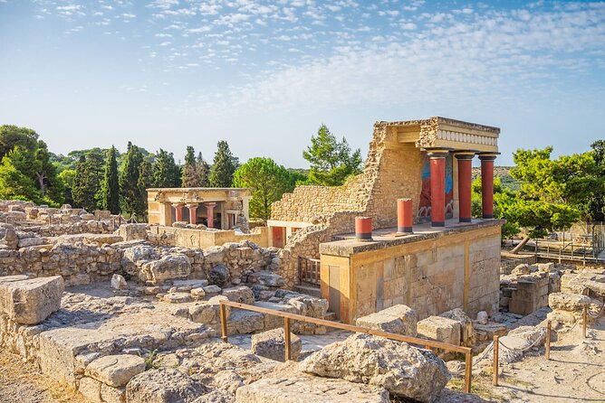 Full-Day Knossos and Heraklion Tour from Chania and Rethymno - What the two-hour Knossos visit feels like