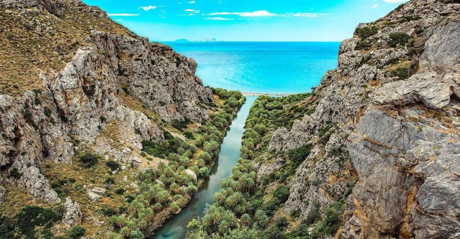 Georgioupolis: Preveli Palm Beach Day Trip by Bus and Boat - Why Preveli Palm Beach feels unlike most Crete beaches