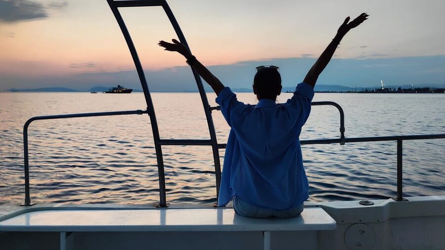 Glyfada Athens : Fishing and Swimming Tour with Lunch - Fishing with a line or rod