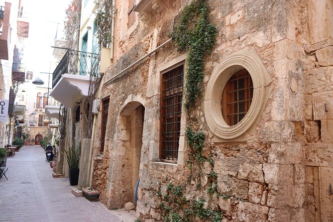 Guided Walking Tour in Chania - Skalidakis Cretan Knives: a look at a living craft