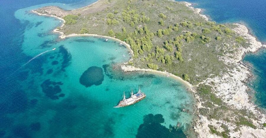 Halkidiki: Blue Lagoon Cruise on a Pirate's Boat - Arriving at the Blue Lagoon