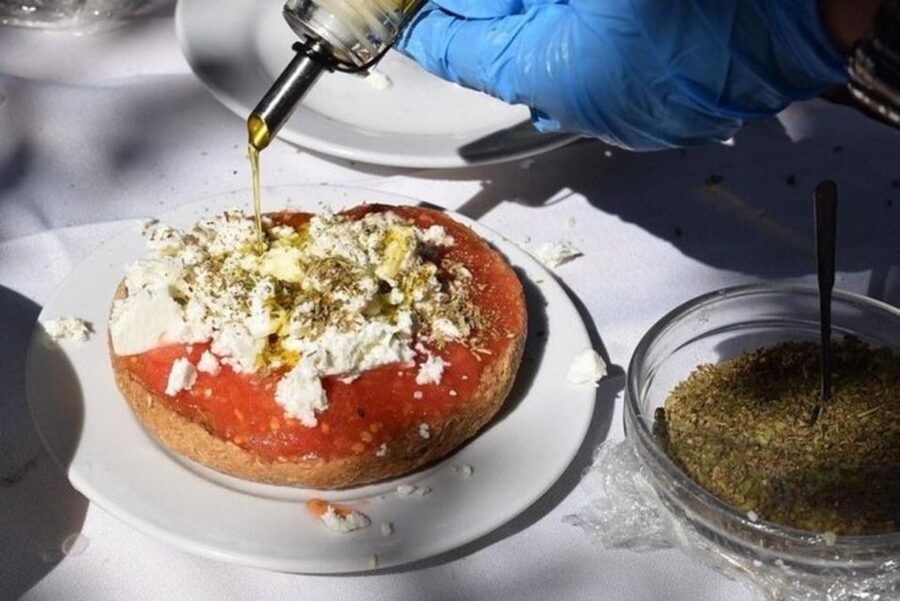 Heraklion: Cretan Cooking Lesson with Lunch in Arolithos - The opening tour and the guides who shape it