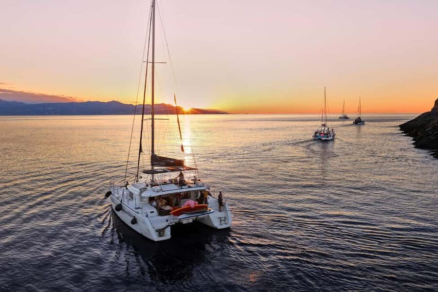 Heraklion: Dia Island Catamaran Cruise with Dinner and Wine - Leaving Heraklion with coffee and Cretan snacks