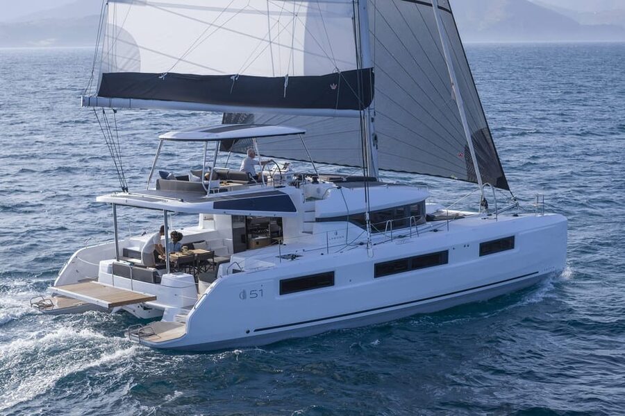Heraklion: Dia Island Luxury Catamaran Cruise with Meal - A Mediterranean Lunch Served at Anchor