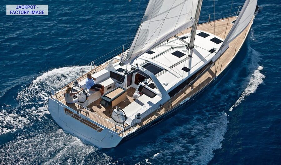 Heraklion: Dia Island Luxury Sailing Trip with Meal & Drinks - The Dia Island anchorage