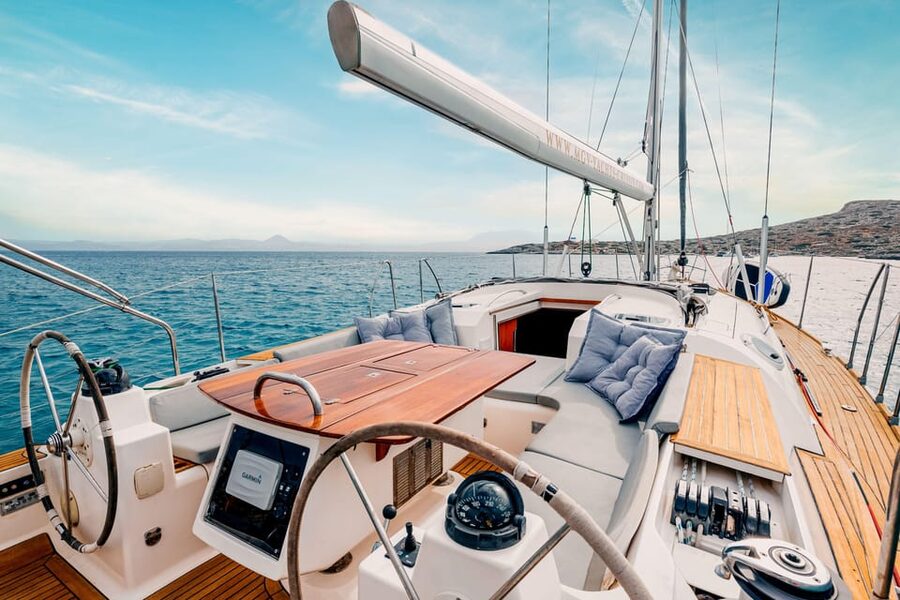 Heraklion: Dia Island Luxury Sailing Trip with Meal & Drinks - A Mediterranean lunch served at sea