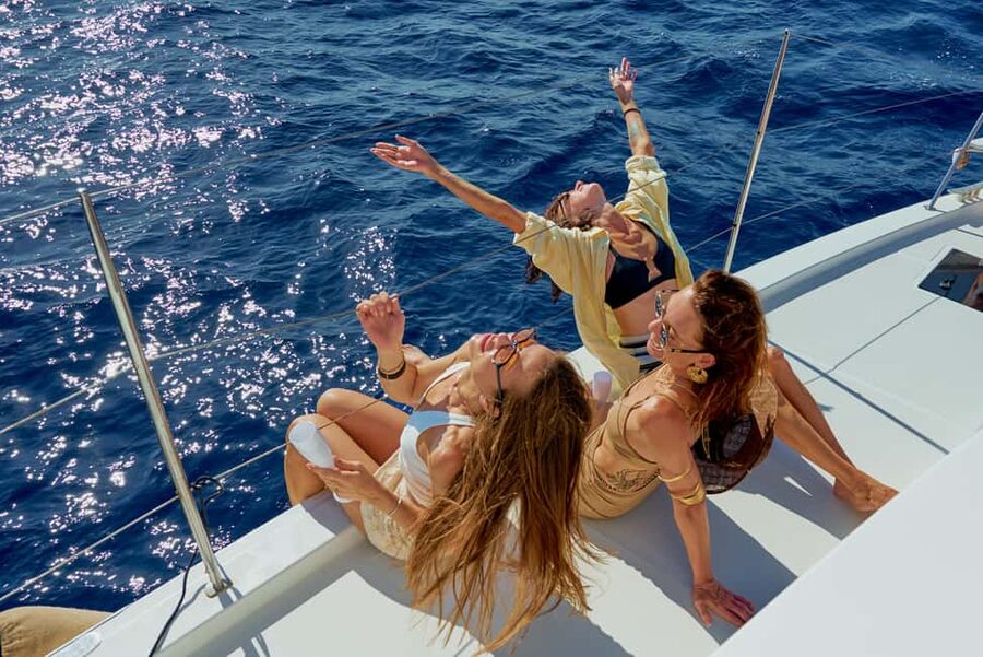 Heraklion: Dia Island Romantic Sunset Cruise with Wine - Should You Book the Dia Island Sunset Cruise?