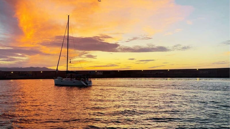 Heraklion: Dia Island Sunset Boat Tour with Dinner - The return crossing and possible sea conditions