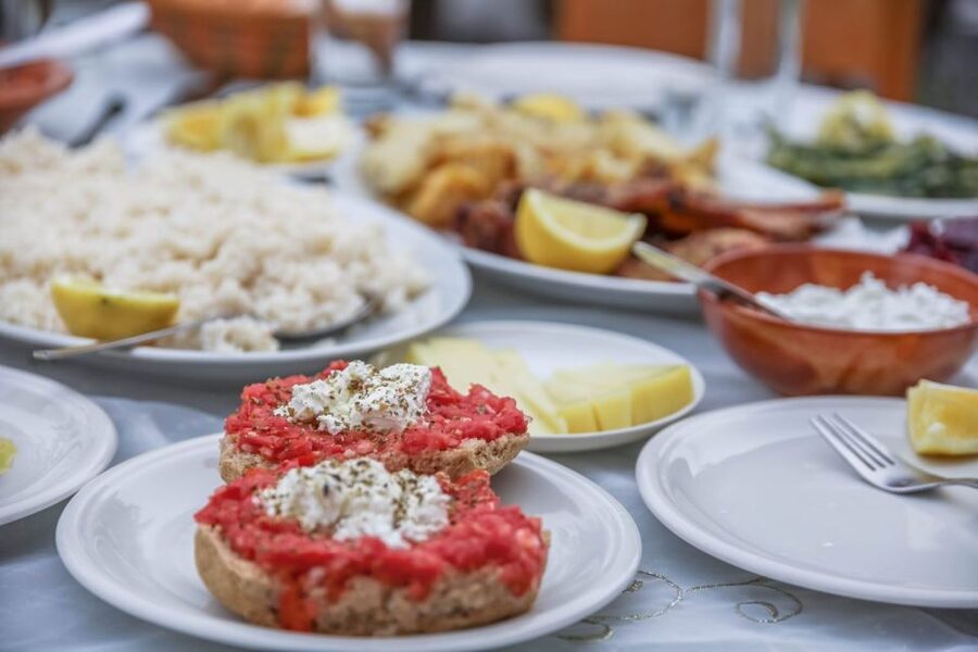 Heraklion: Ecobike Tour with Food tasting - Karavolas and the first ride through Heraklion